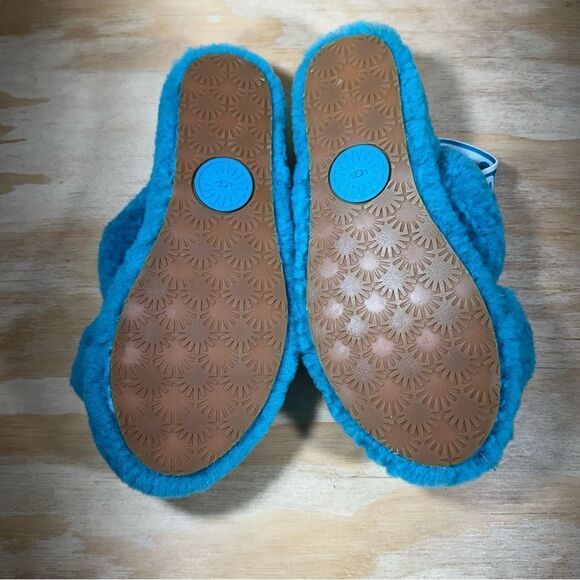 UGG Fluffy Teal Slippers Women’s Size 7 - Picture 5 of 7